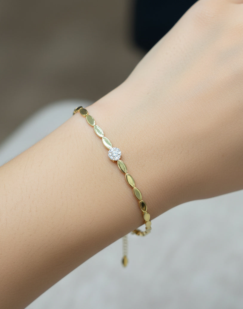 Minimal Silver Bracelet with Round Stone – Dainty Women’s Jewelry