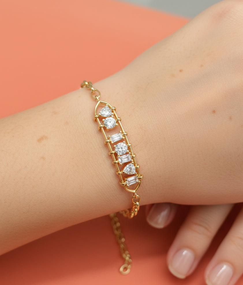 Gold-Plated Bracelet with Dynamic Stone – Modern Fashion Jewelry