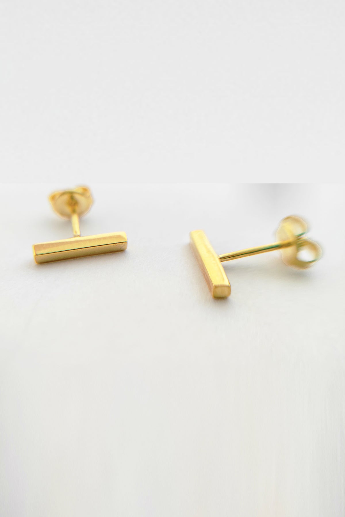 Small Stone Free Silver Earrings
