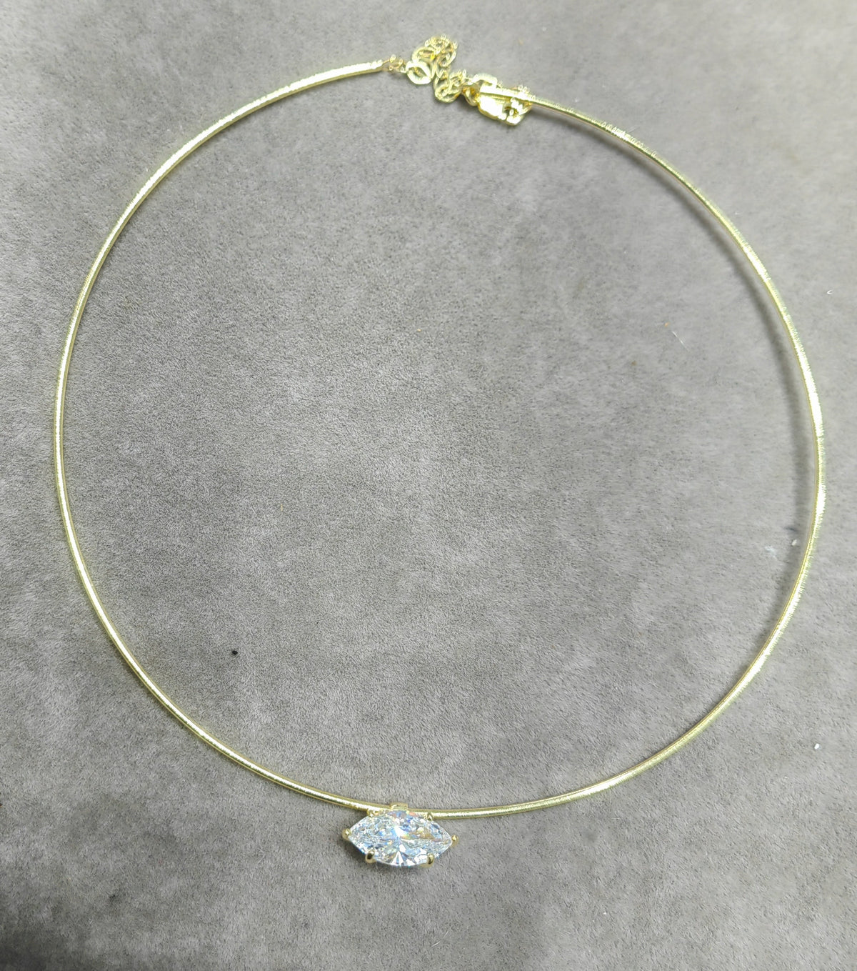 Silver Solitaire Choker Necklace – Dainty Modern Cuff Jewelry