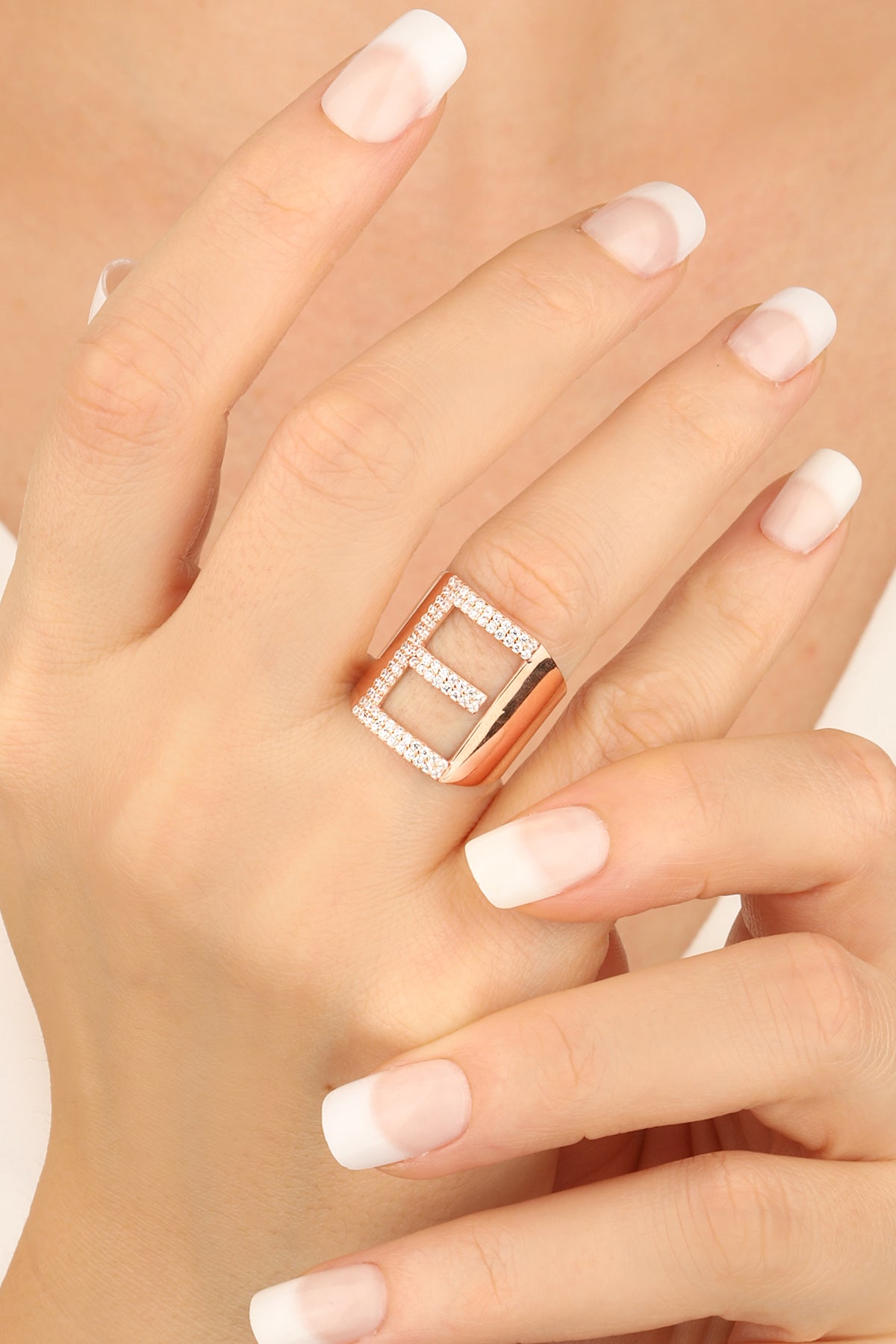 White Stone Silver Letter Ring - E