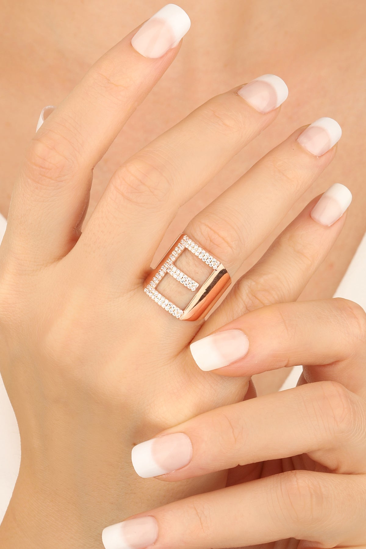 White Stone Silver Letter Ring - E