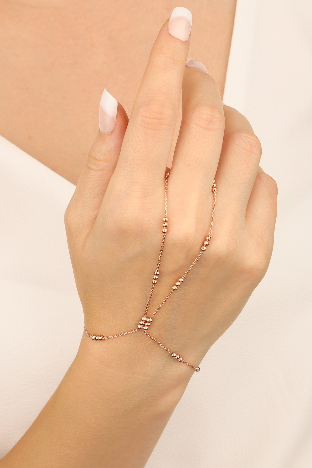 Sterling Silver Hand Chain Bracelet – Round Shahmeran Boho Bracelet